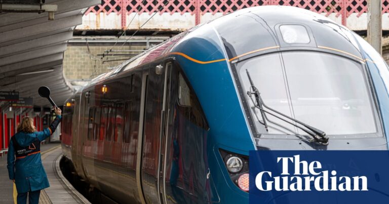 An Avanti West Coast Evero train.