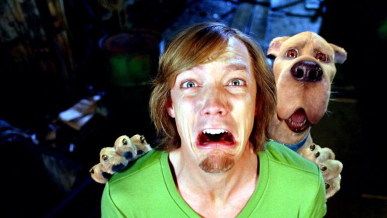 SCOOBY-DOO 2: MONSTERS UNLEASHED, Matthew Lillard, Scooby-Doo, 2004, (c) Warner Brothers/courtesy Everett Collection